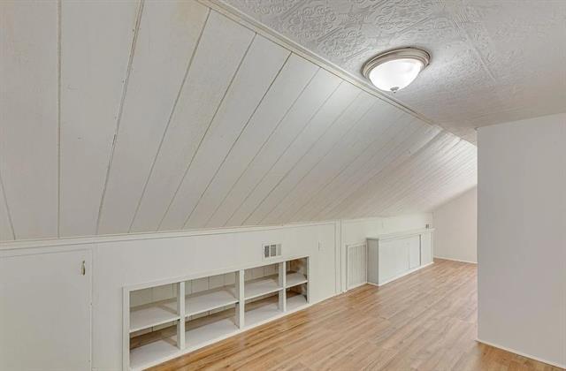 Building Photo - 419 Paulus Ave