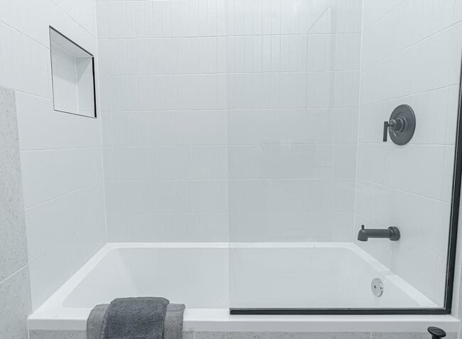 Building Photo - 1255 Decatur St