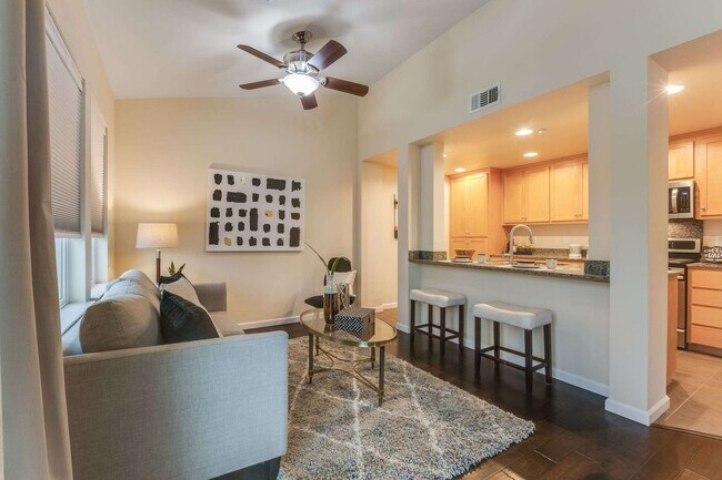 Building Photo - Stunning Top-Floor Condo with Open Layout, Modern Upgrades, and Prime Location 6 MONTH LEASE