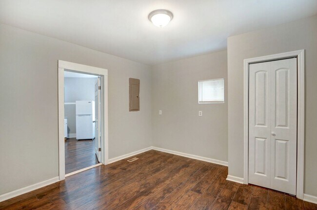 Building Photo - 1505 Reynolds St