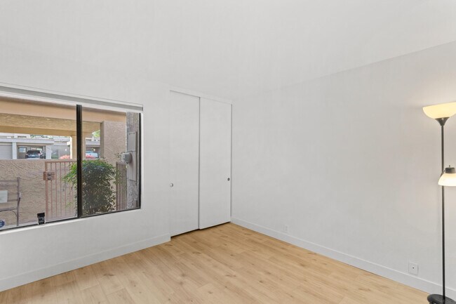 Building Photo - 48980 Wildwood Ln