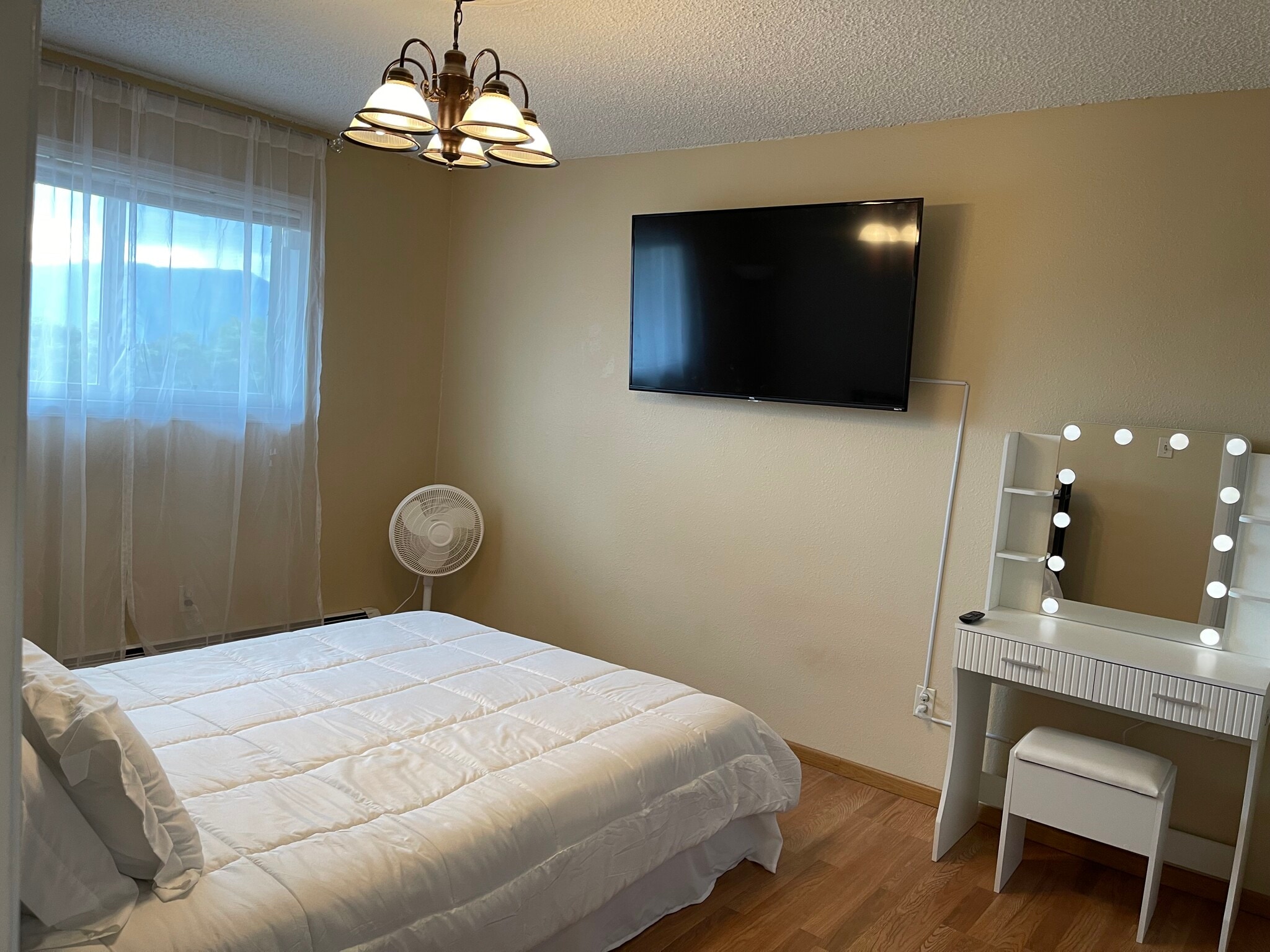 Building Photo - 5034 El Camino Dr