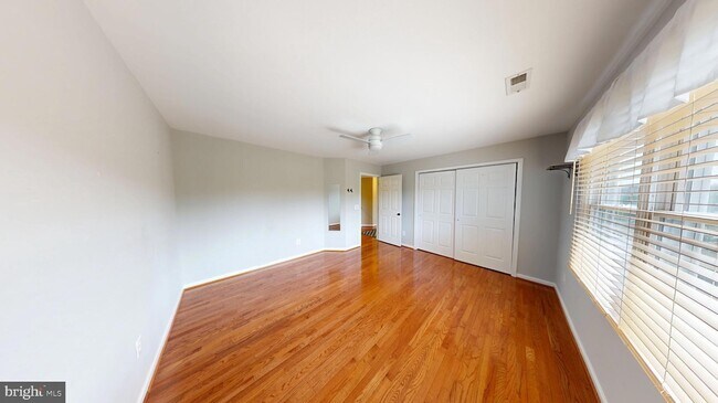Building Photo - 43799 Abbott Pl