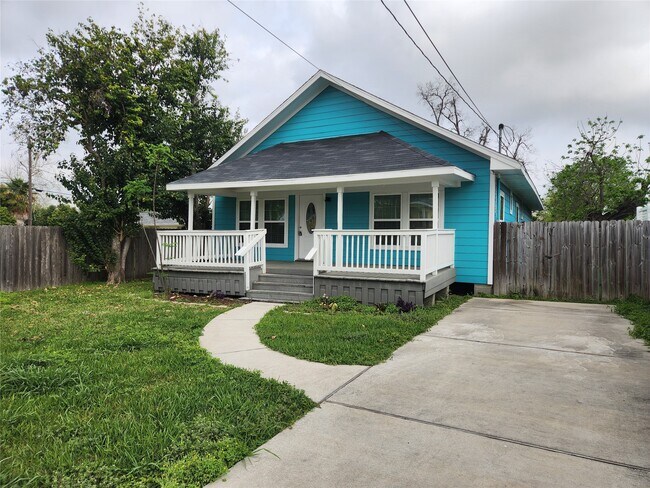 Building Photo - 1105 Erin St