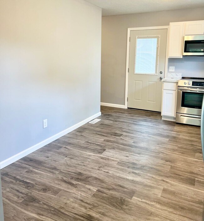 Building Photo - Newer Construction 2-Bedroom Home – Schedule Your Tour Today!