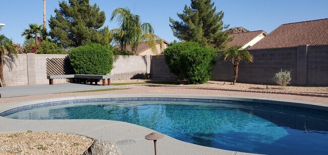 Building Photo - 4117 W Menadota Dr