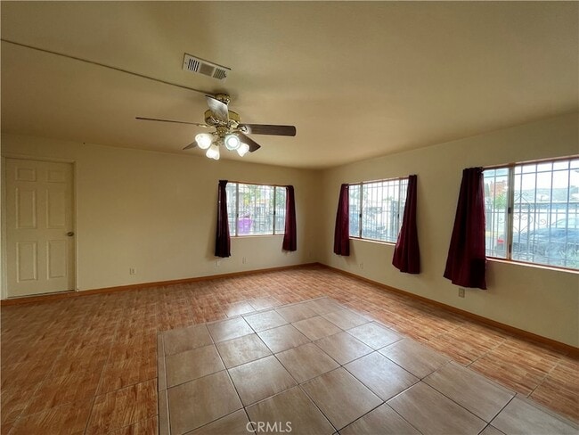 Building Photo - 1349 Walnut Ave