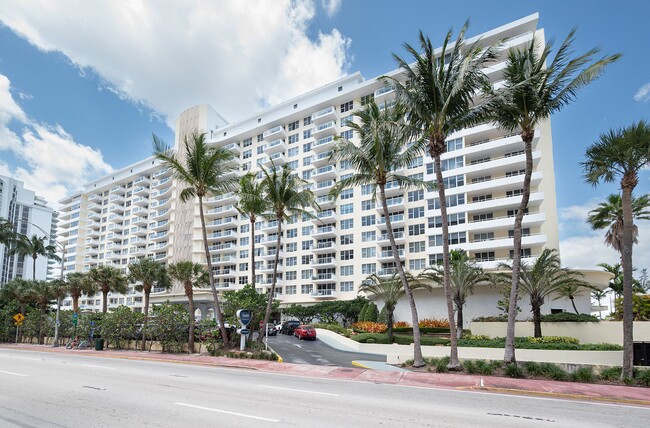 Building Photo - 5600 Collins Ave