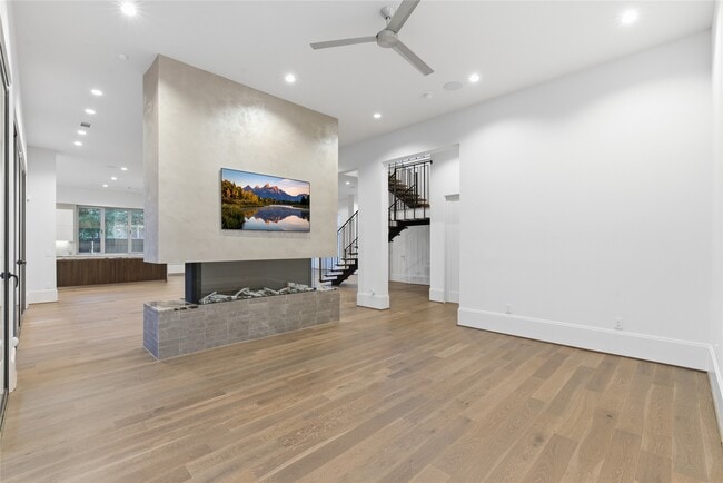 Building Photo - 6273 Piping Rock Ln