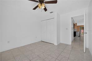 Building Photo - 658 Royalty Ct