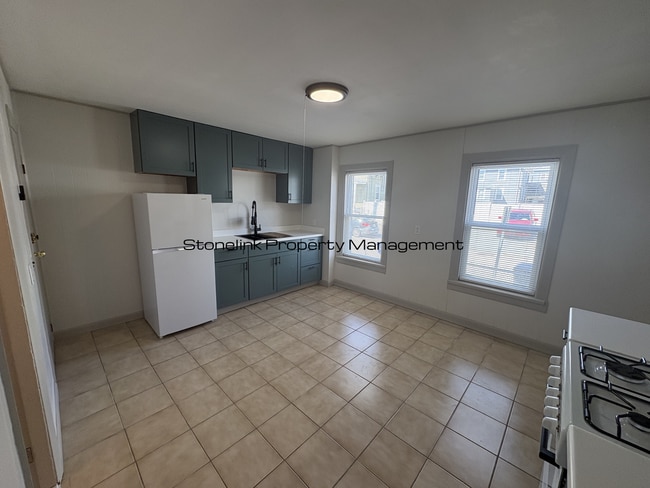 Building Photo - 111 Johnson St