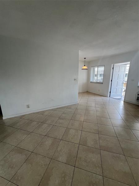 Building Photo - 1818 E Oakland Park Blvd