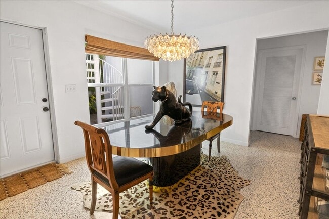 Building Photo - 202 32nd St