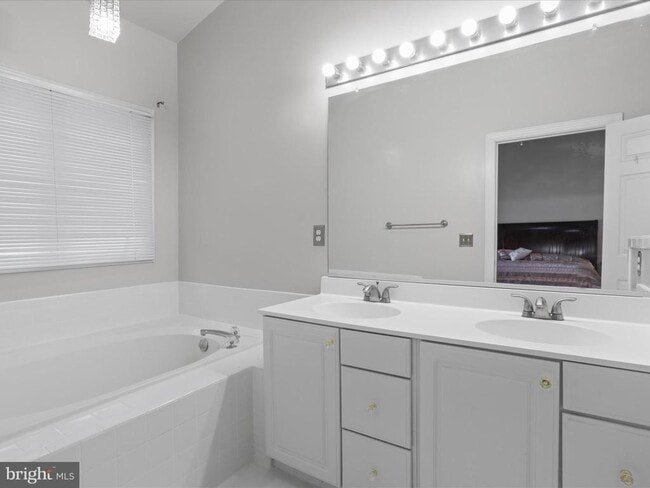 Building Photo - 4302 Thomas Brigade Ln