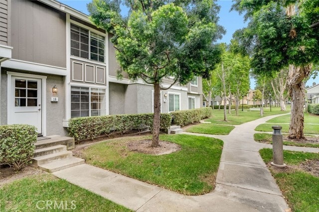 Building Photo - 16 Fox Hollow