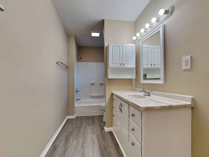 Building Photo - 3613 E 42nd St