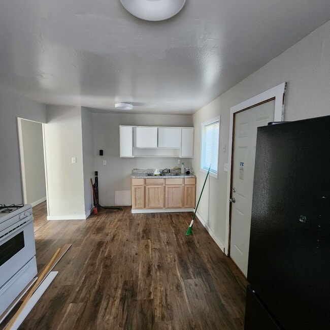 Building Photo - Miller Beach Nearby - Aetna Living
