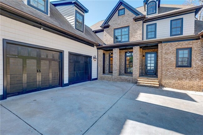 Building Photo - 1049 Highland Village Trail