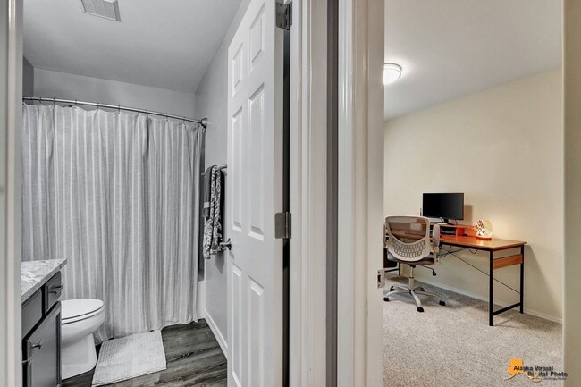 Building Photo - Stunning 3 Bedroom Home in East Anchorage with Garage