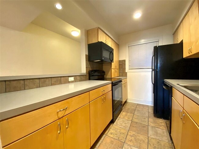 Building Photo - 3815 Guadalupe St