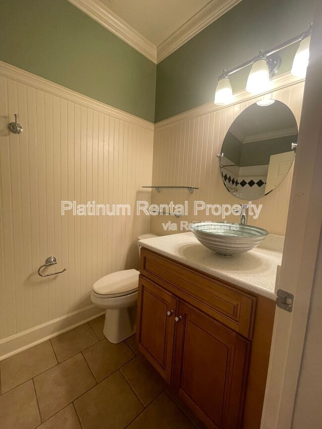 Building Photo - 1460 Wembley Ct NE