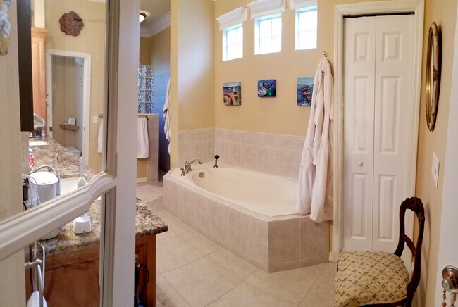 Building Photo - 5327 Solway Dr