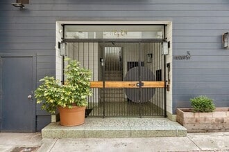 Building Photo - NOB HILL TOWNHOME FOR RENT - $13,000/mo