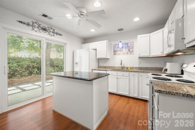 Building Photo - 1841 Birch Heights Ct