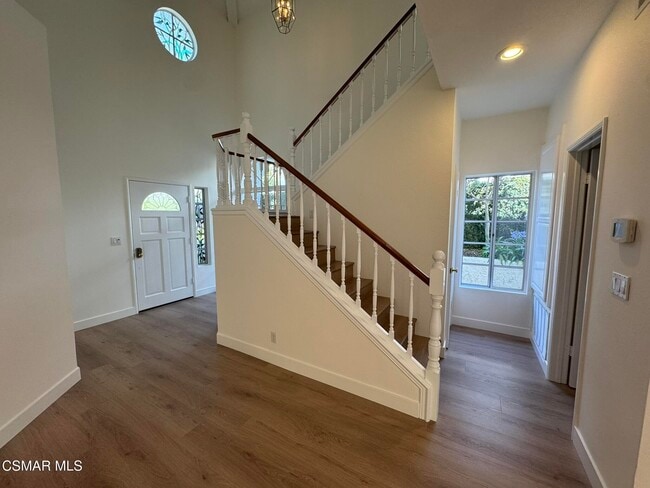 Building Photo - 834 Sunstone St