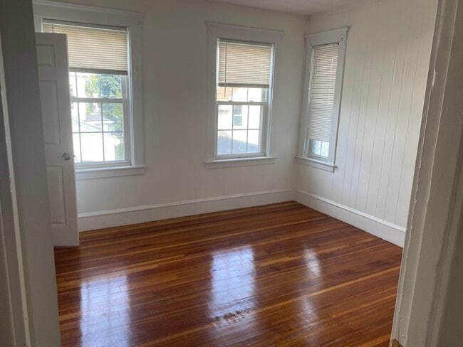 Building Photo - 272 Fayette St