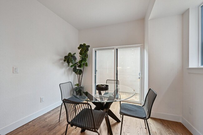Building Photo - 1244 Tennyson St