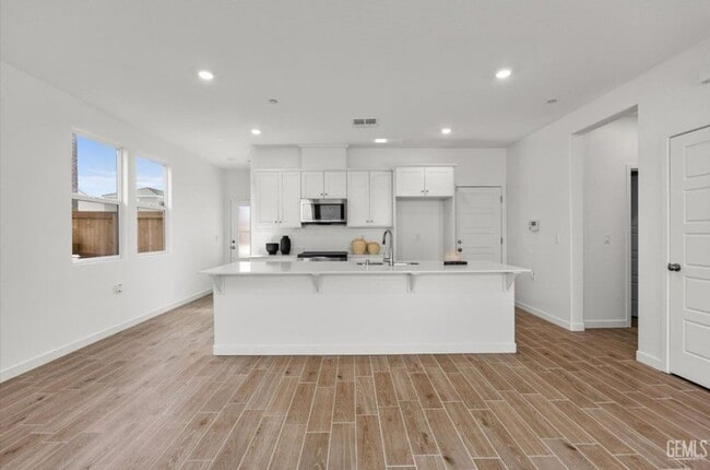Building Photo - 8906 Ml Brg Dr