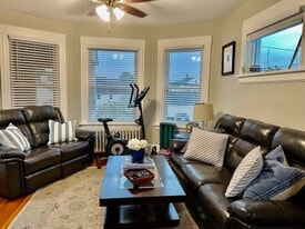 Building Photo - 25 Bungalow Ave