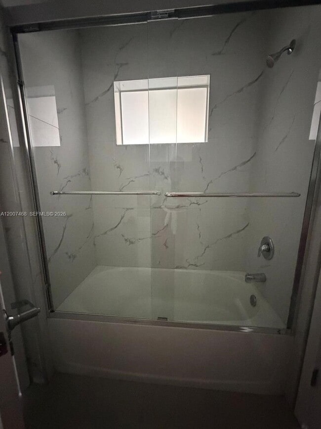 Building Photo - 381 E 50th St