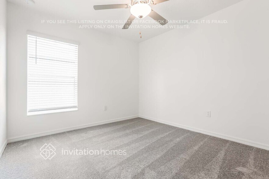 Building Photo - 8652 40th Cir E