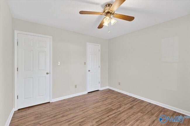 Building Photo - 104 Lindsey Ln