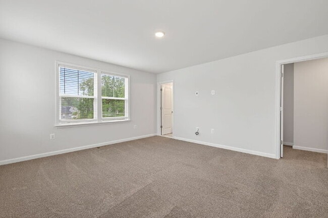Building Photo - Spacious 3 Bedroom Townhome in Glen Allen - $2,650/mo