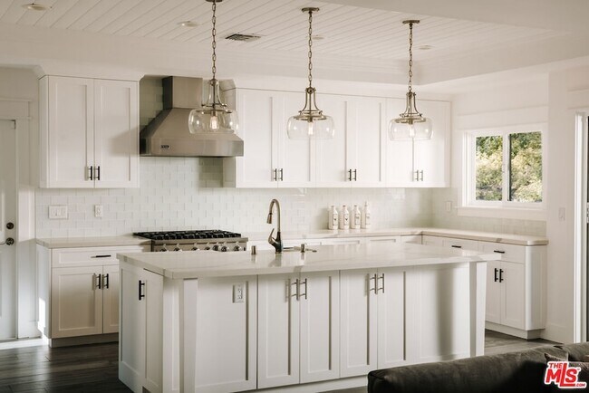 Building Photo - 18013 Sea Reef Dr