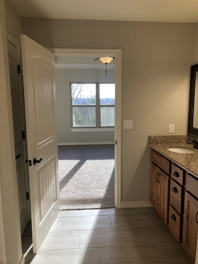 Building Photo - Open living concept- 3BR/2BA with unfinished basement