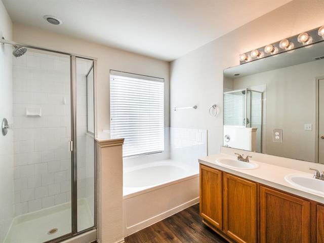 Building Photo - 4212 Falcon Dr