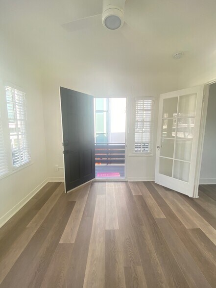 Primary Bedroom South - 2452 Palm Dr