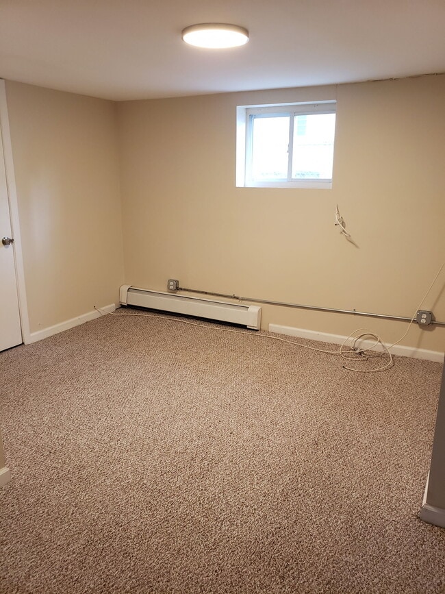 Building Photo - 219 McElroy Ave