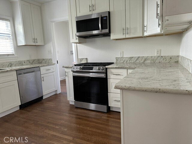Building Photo - 1054 N Euclid Ave