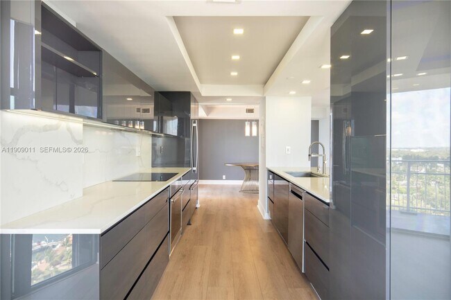 Building Photo - 4000 Towerside Terrace