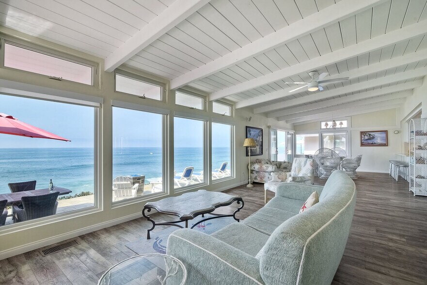 Building Photo - 5185 Shore Dr