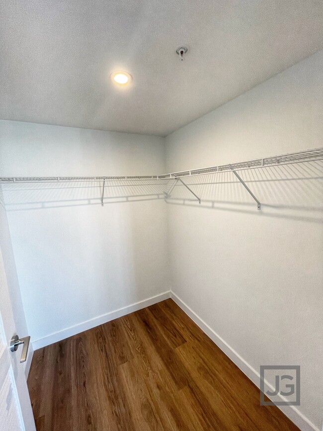 Walk-In Closet - 129 SE 2nd Ave