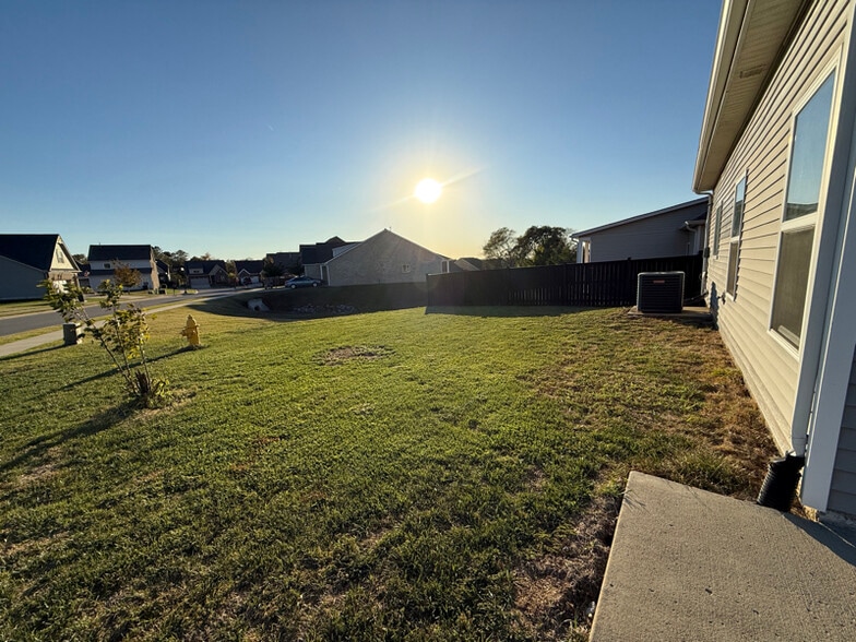 Building Photo - 1015 Westgate Dr