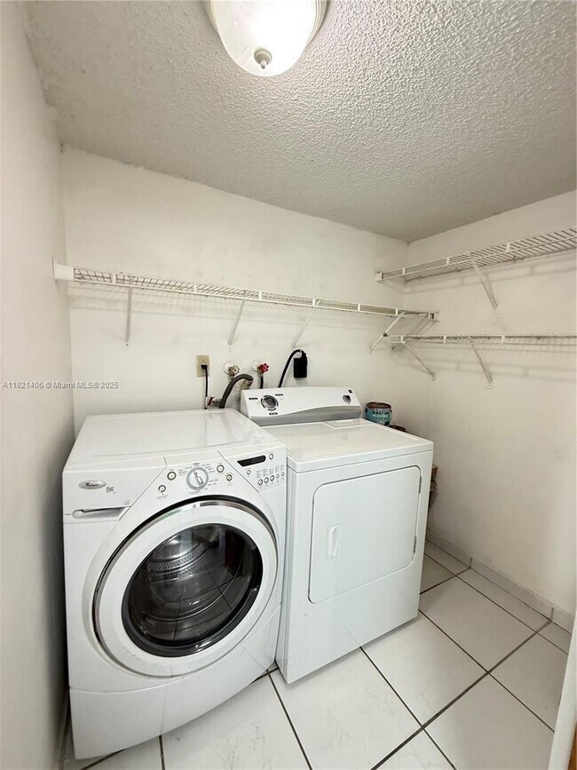 Building Photo - 2075 SW 122nd Ave