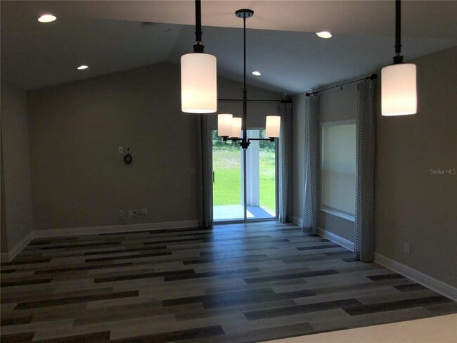 Building Photo - 5512 Windsong Oak Dr