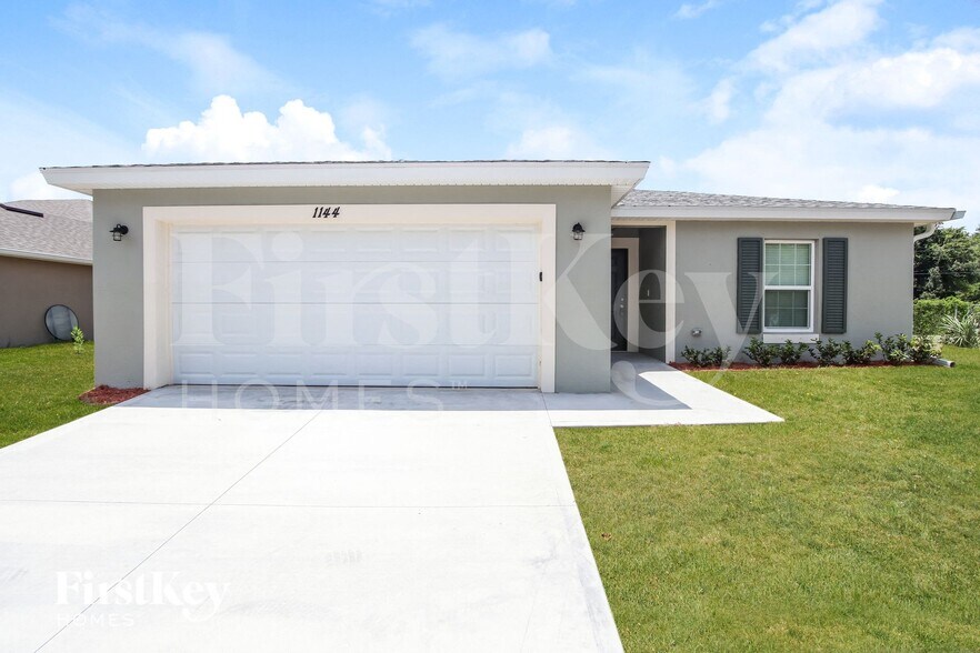 Building Photo - 1144 Genesee Ave SE